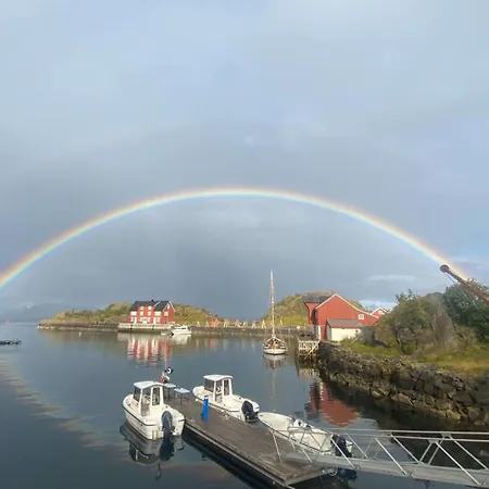 Amazing Waterfront Rorbu Villa Stamsund Exterior photo
